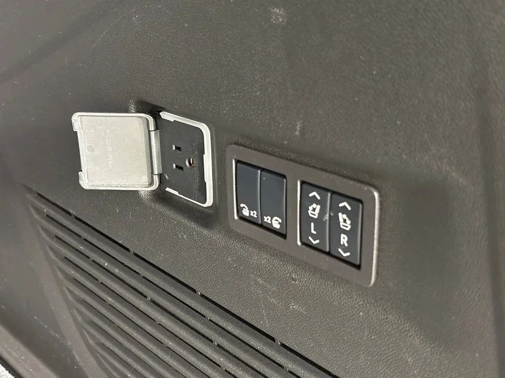 Certified Used 2025 Sterling Gray Metallic Chevrolet Premier image 28