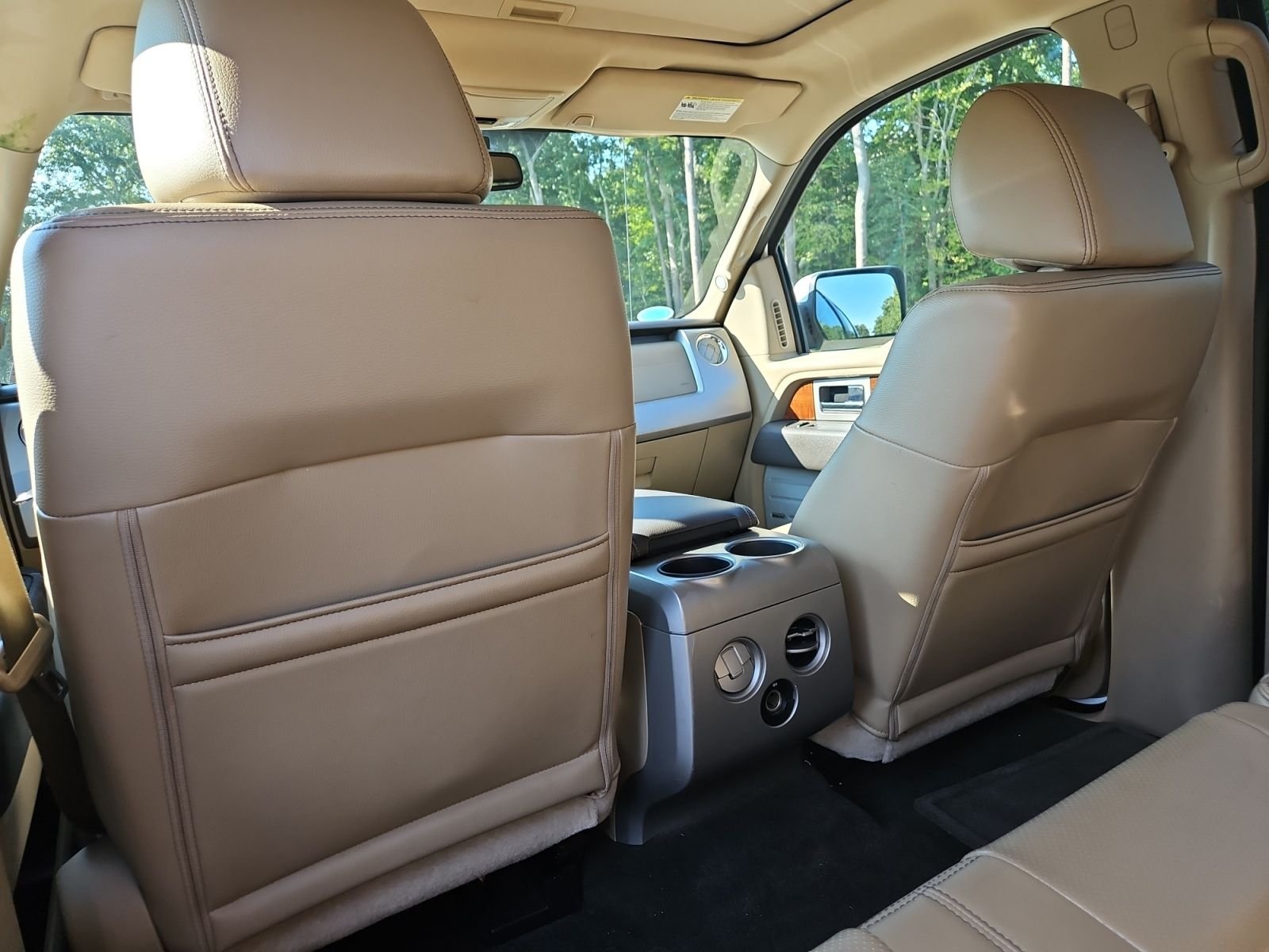 Used 2010  Ford Lariat image 19