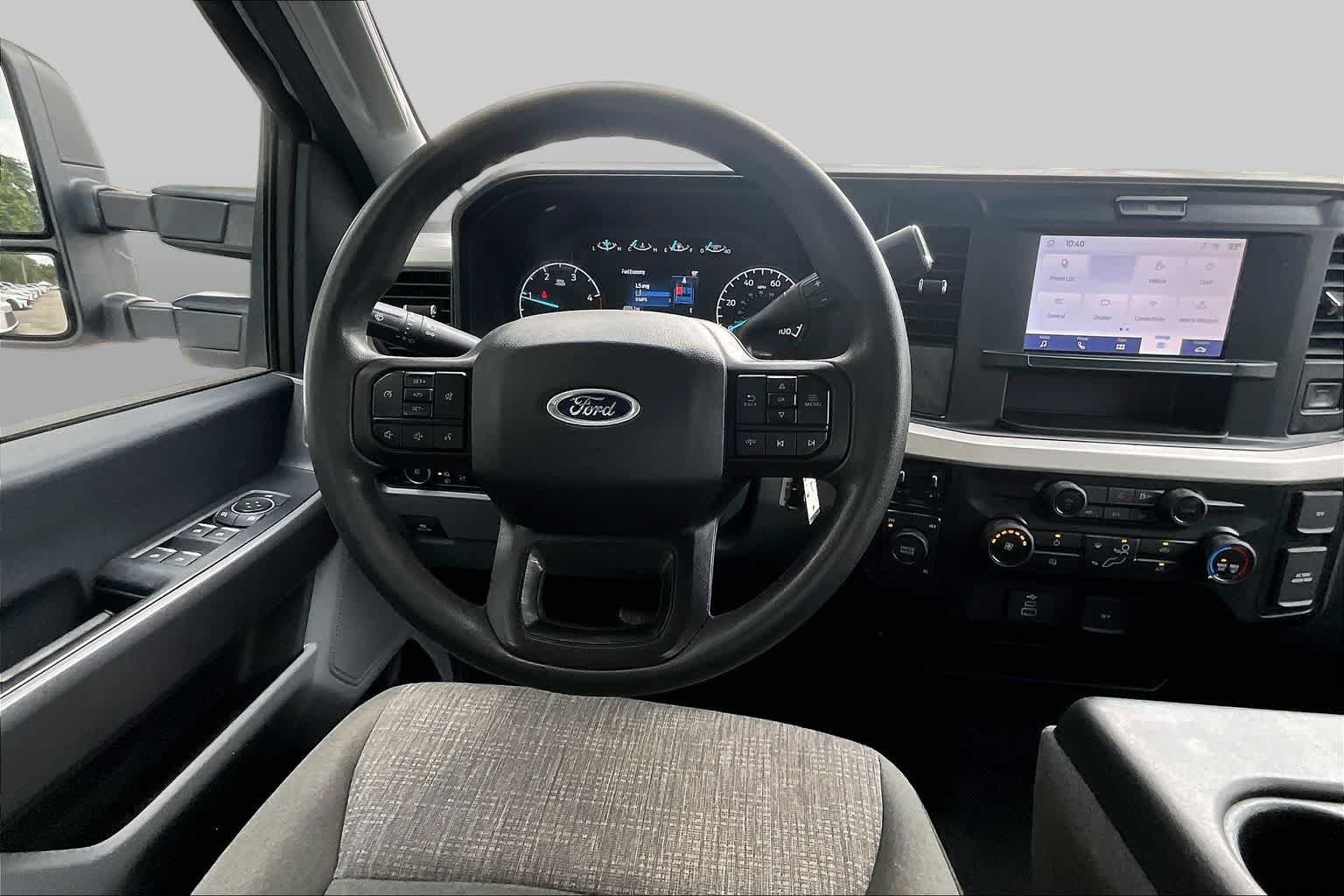 Used 2025 Oxford White Ford XLT image 6