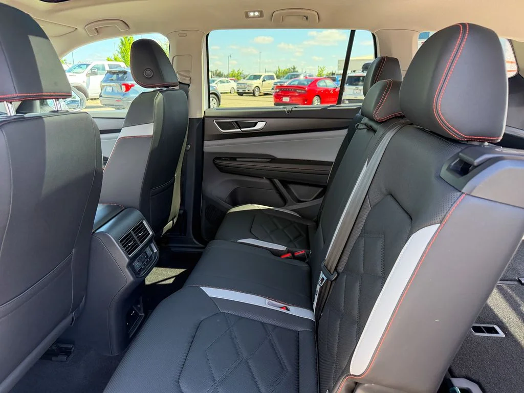 New 2026 Opal White Pearl Volkswagen 2.0T Peak Edition image 25
