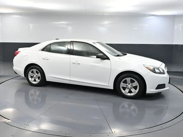 Used 2013 White Chevrolet LS image 2