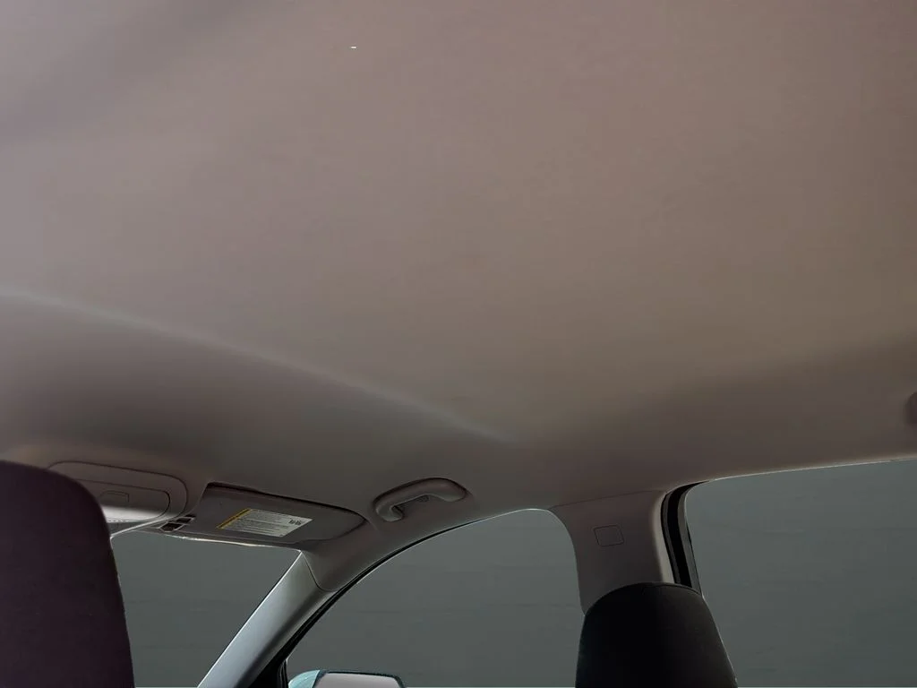 Used 2022 White Chevrolet LT image 19