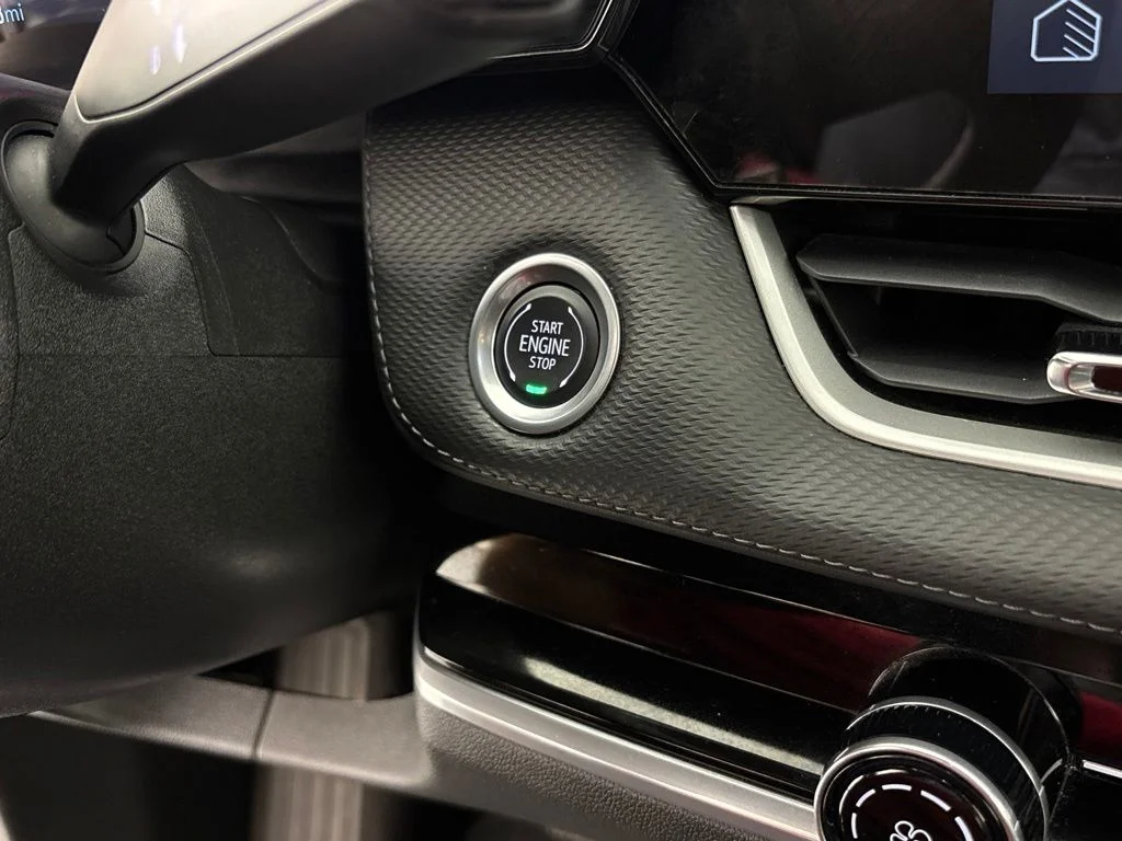 Used 2025 Black Chevrolet LT image 27