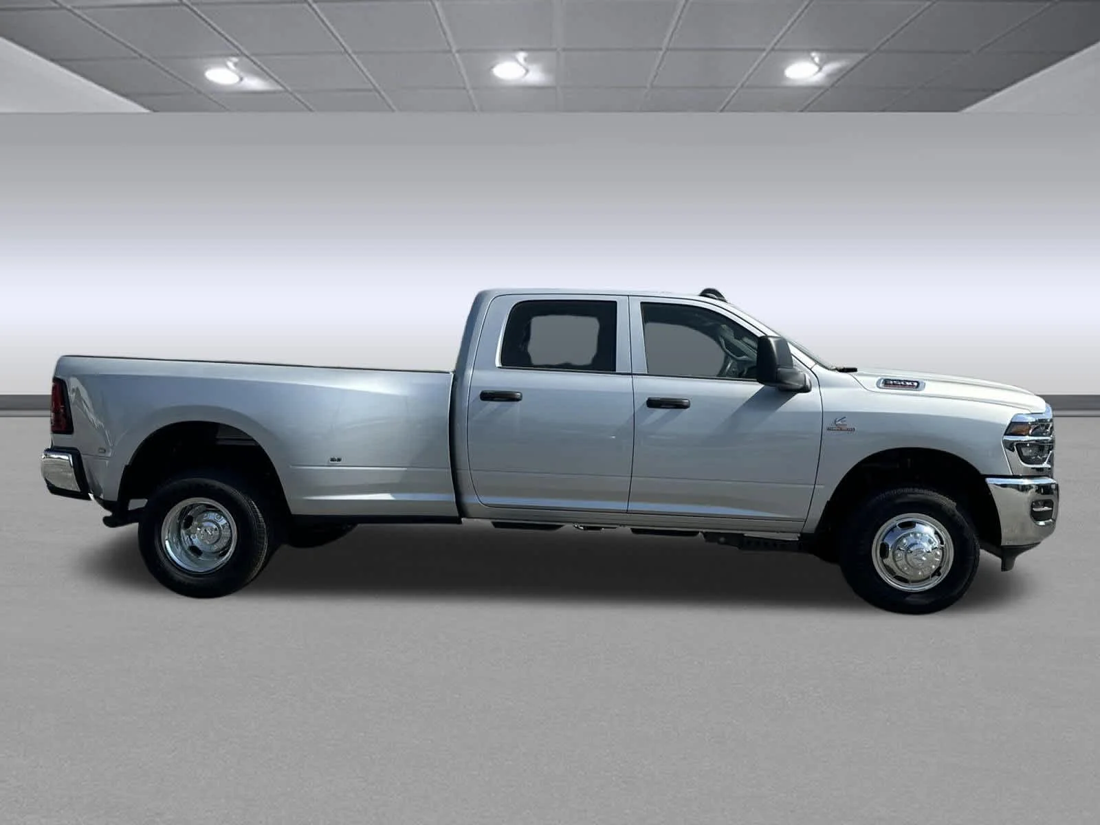 New 2026 Silver-Zynith Exterior Paint RAM Tradesman image 6