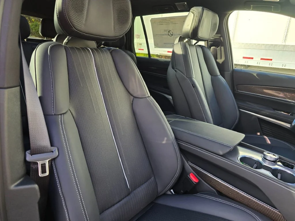 2027 Cadillac VISTIQ Sport - Photo 10