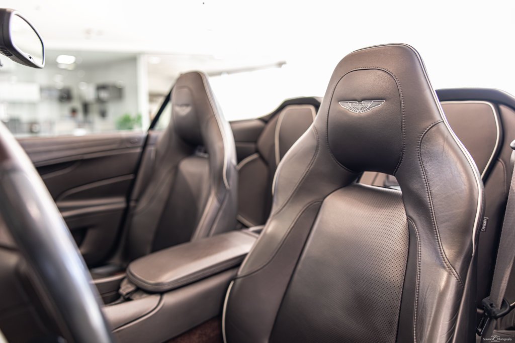 Used 2016 White Aston Martin Volante image 18