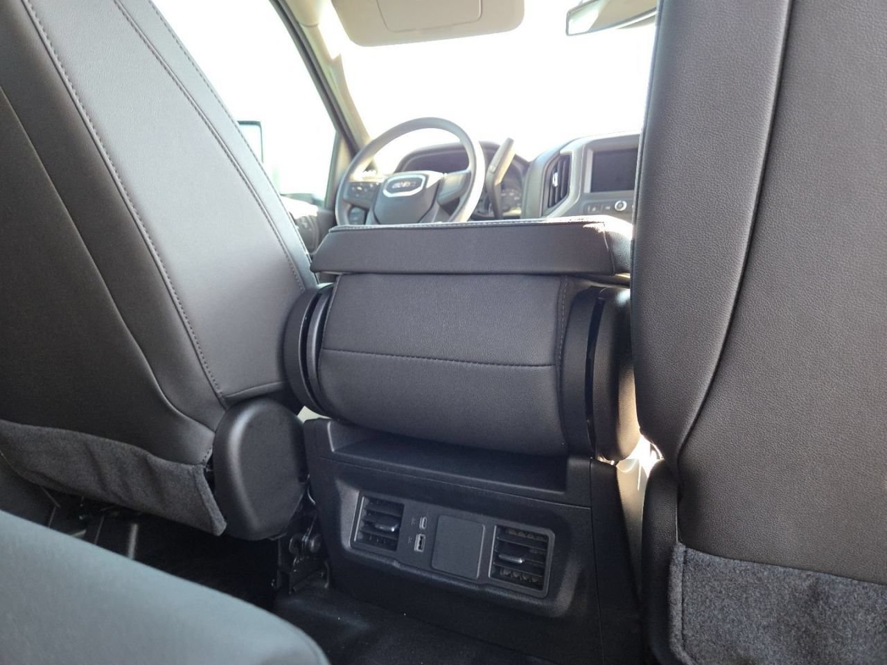 2026 GMC Sierra 3500 Chassis Cab Pro - Photo 28