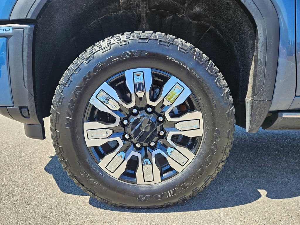 Used 2025 Downpour Metallic GMC Denali image 19