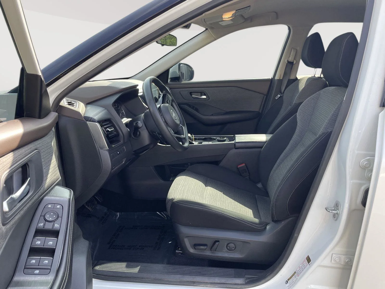 Used 2021 Pearl White Tricoat Nissan SV image 5