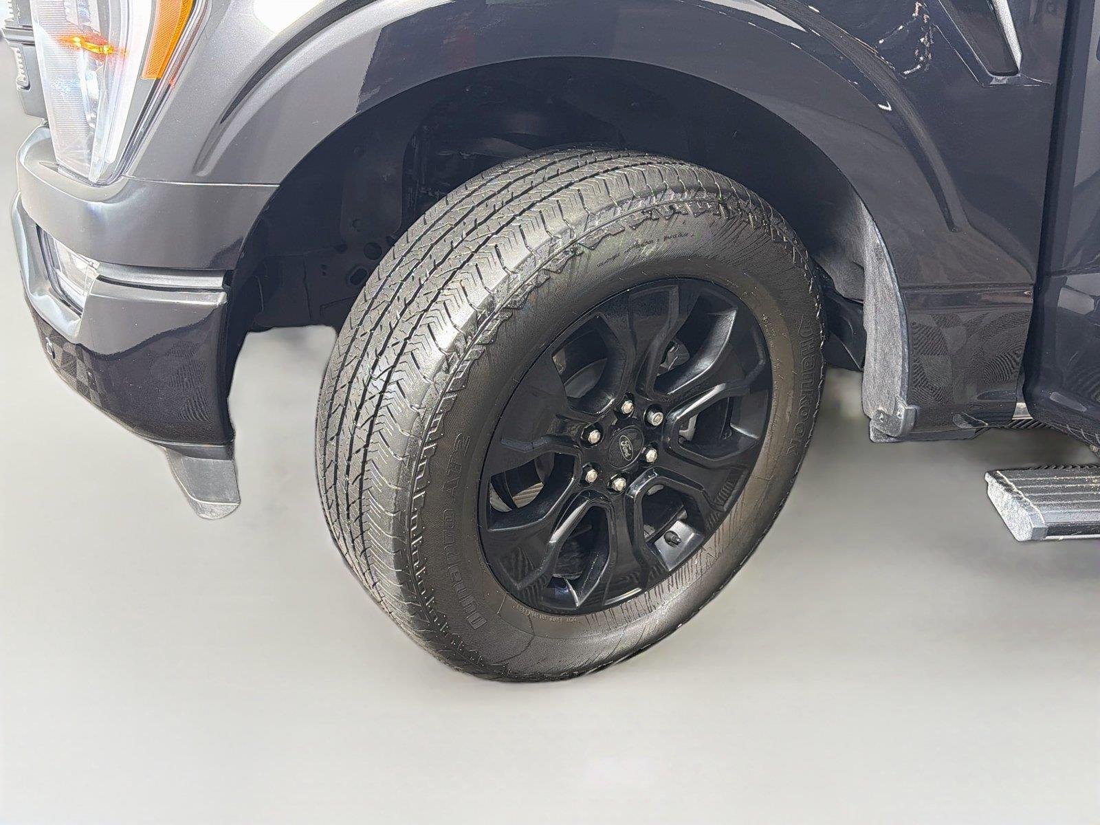 Used 2023 Agate Black Ford LARIAT image 37