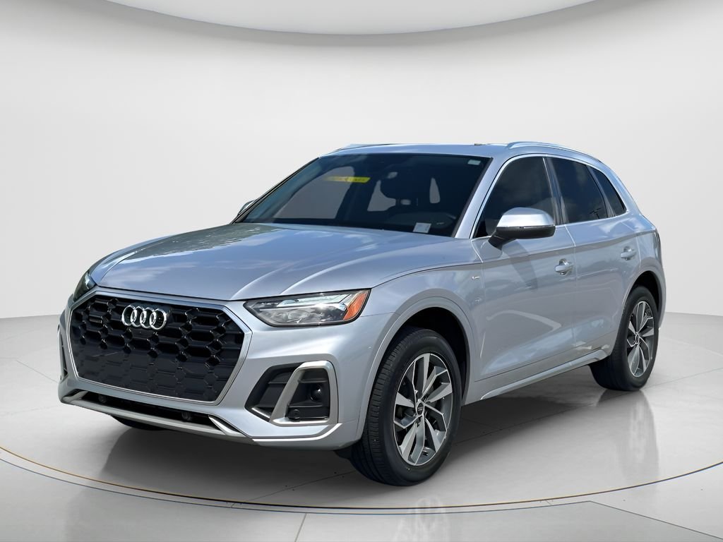 2022 Audi Q5 45 Premium Plus's photo