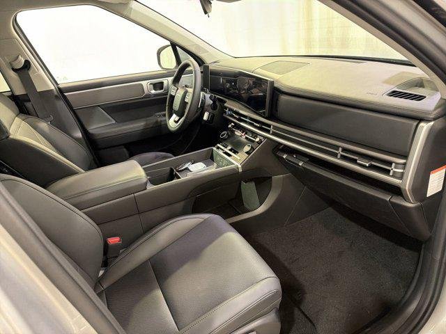 New 2026 Shimmering Silver Hyundai SEL image 14