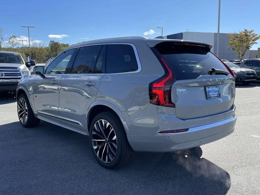 2026 Volvo XC90 Plus - Photo 27