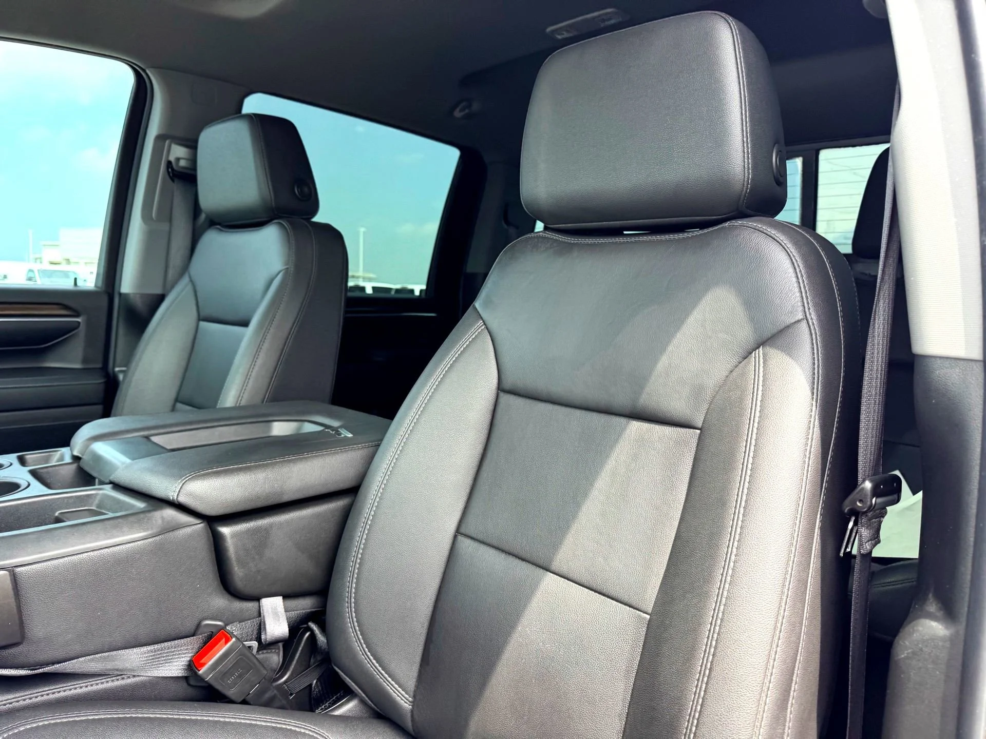 Used 2024 Iridescent Pearl Tricoat Chevrolet LT image 13