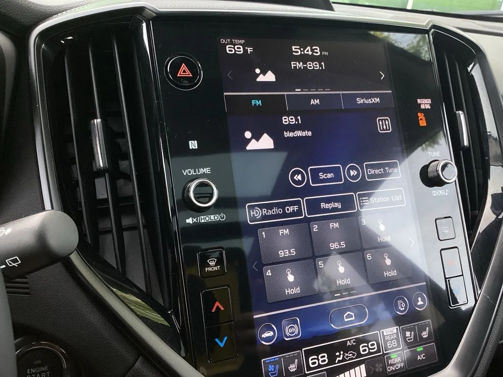 Used 2025 Silver Subaru Onyx Edition Touring image 13
