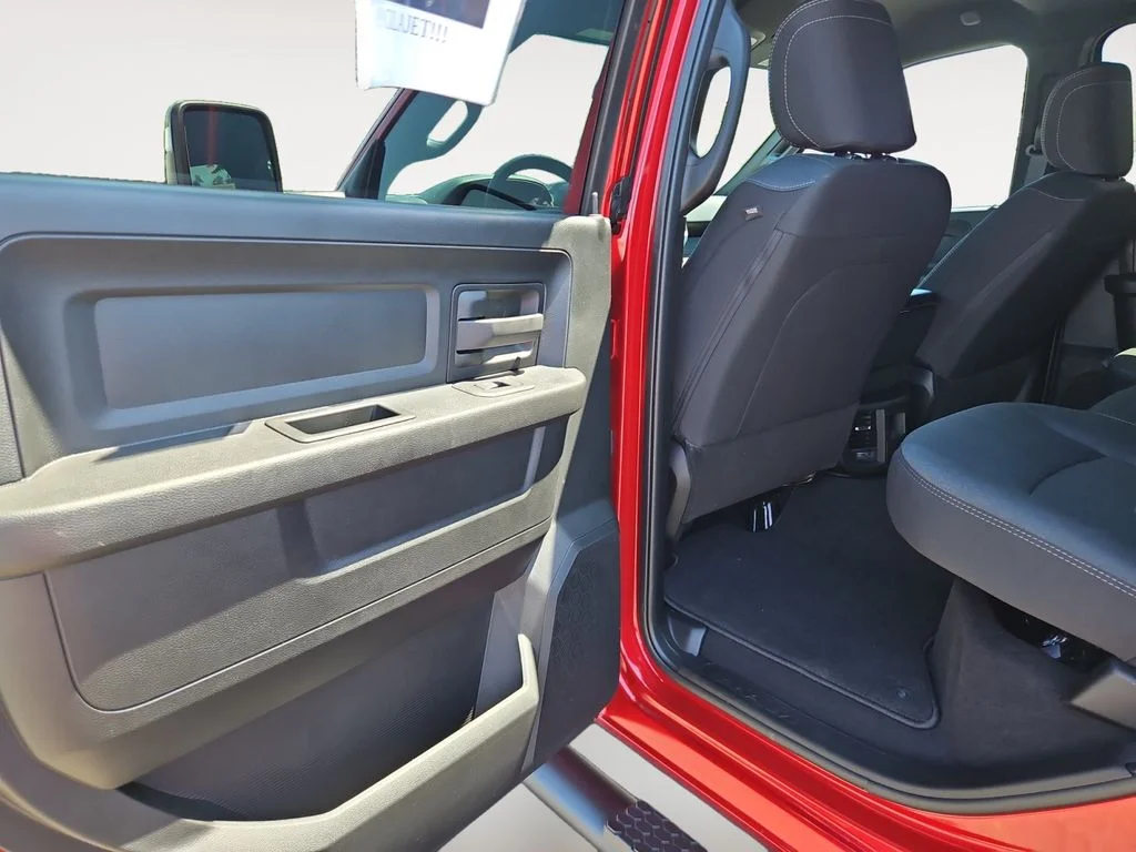 2025 RAM 2500 Tradesman - Photo 10