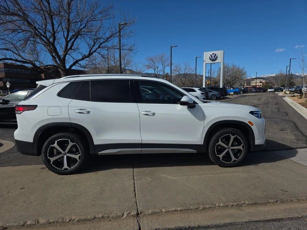 New 2026 White/off-white Volkswagen 2.0T SE image 6