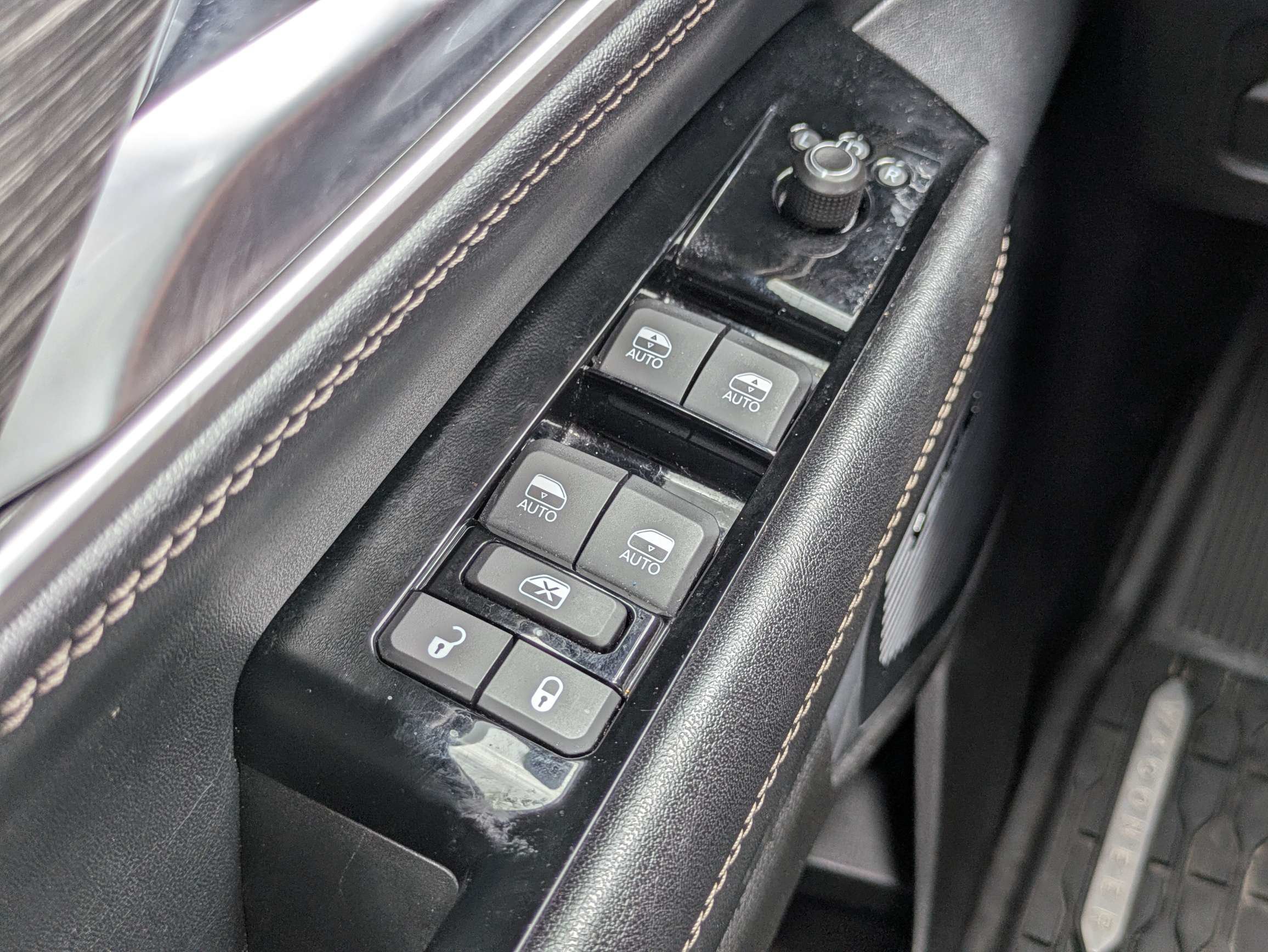 Used 2024  Jeep Series II image 22