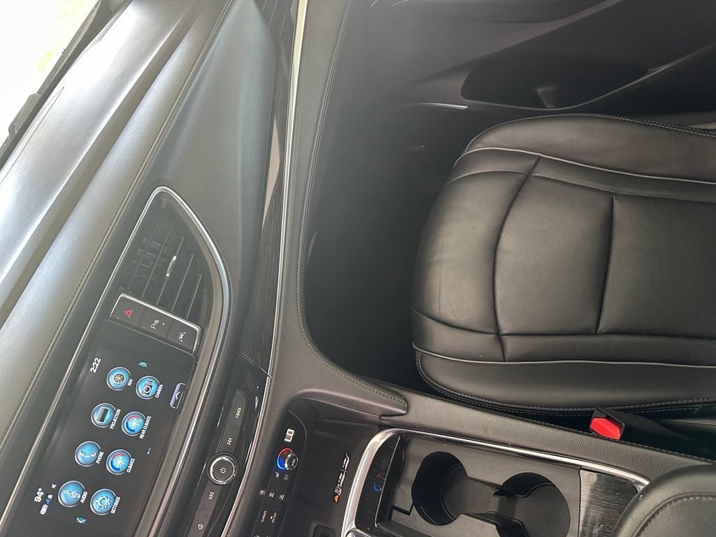 Used 2019 Includes Pitch Dark Night lower exterior accent color.) Buick Avenir image 25