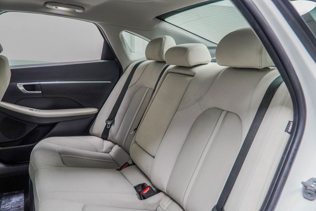 Used 2023 White Hyundai SEL image 43