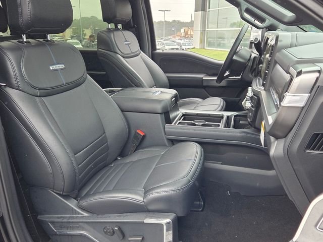 2026 Ford F-250 Super Duty Platinum - Photo 17