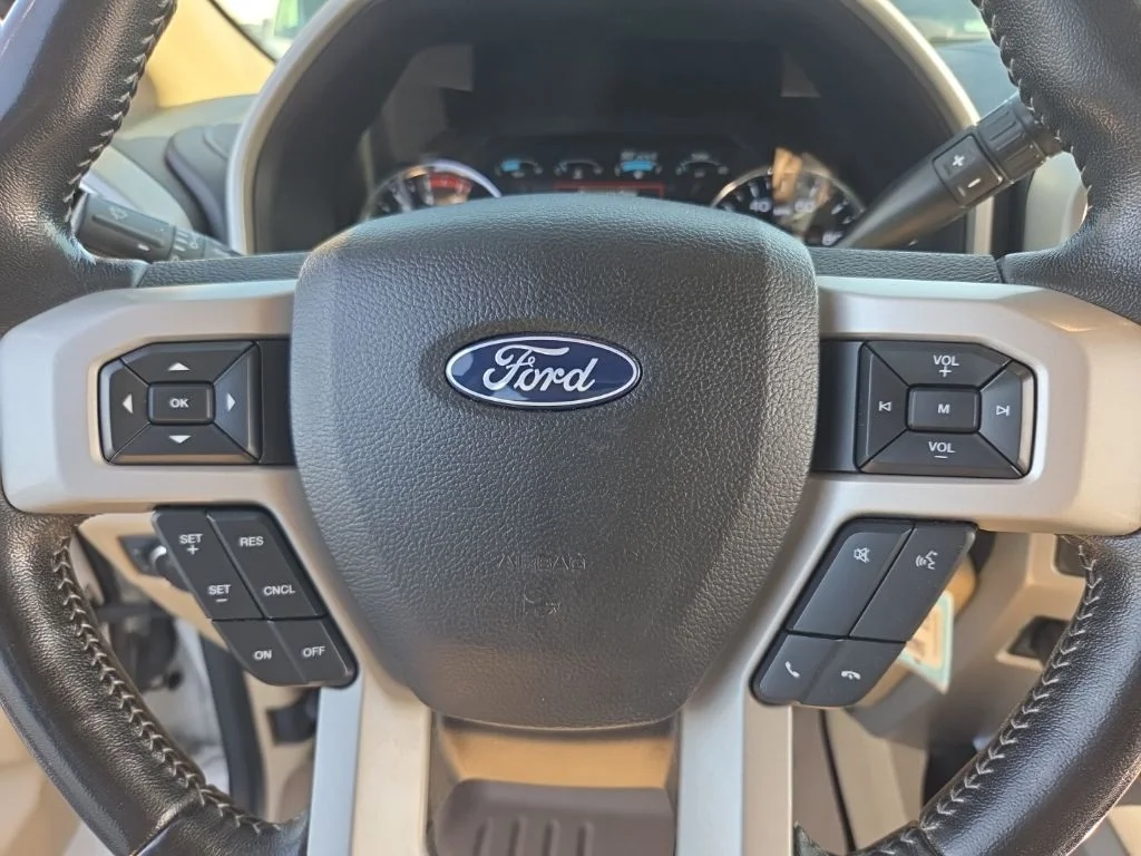 Used 2019 White Ford Lariat image 36