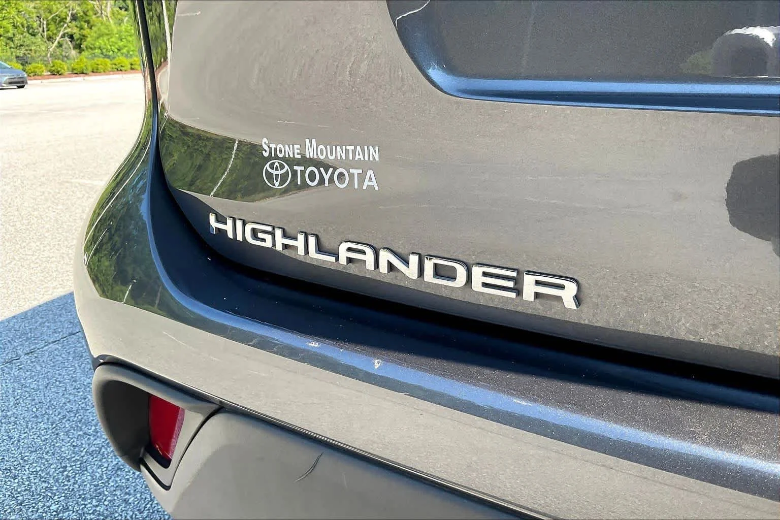 Used 2023 Magnetic Gray Metallic Toyota XLE image 10