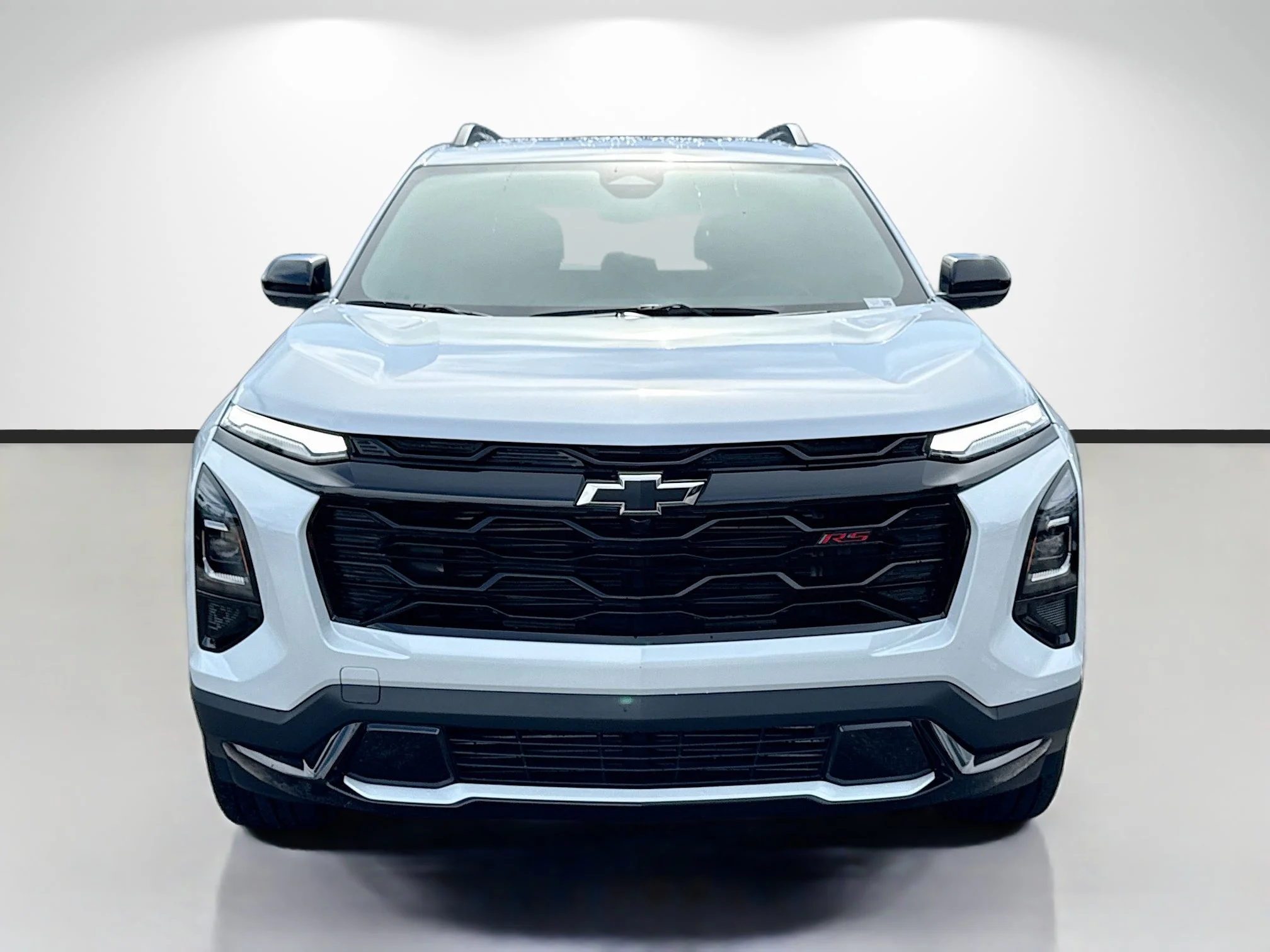 Used 2026 Polar White Tricoat Chevrolet FWD RS image 8