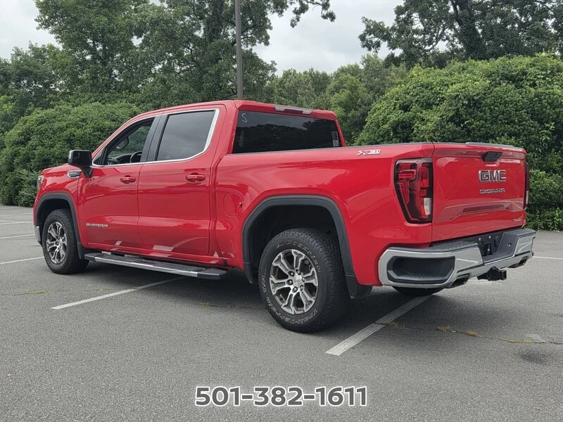 Used 2019 Cardinal Red GMC SLE image 3