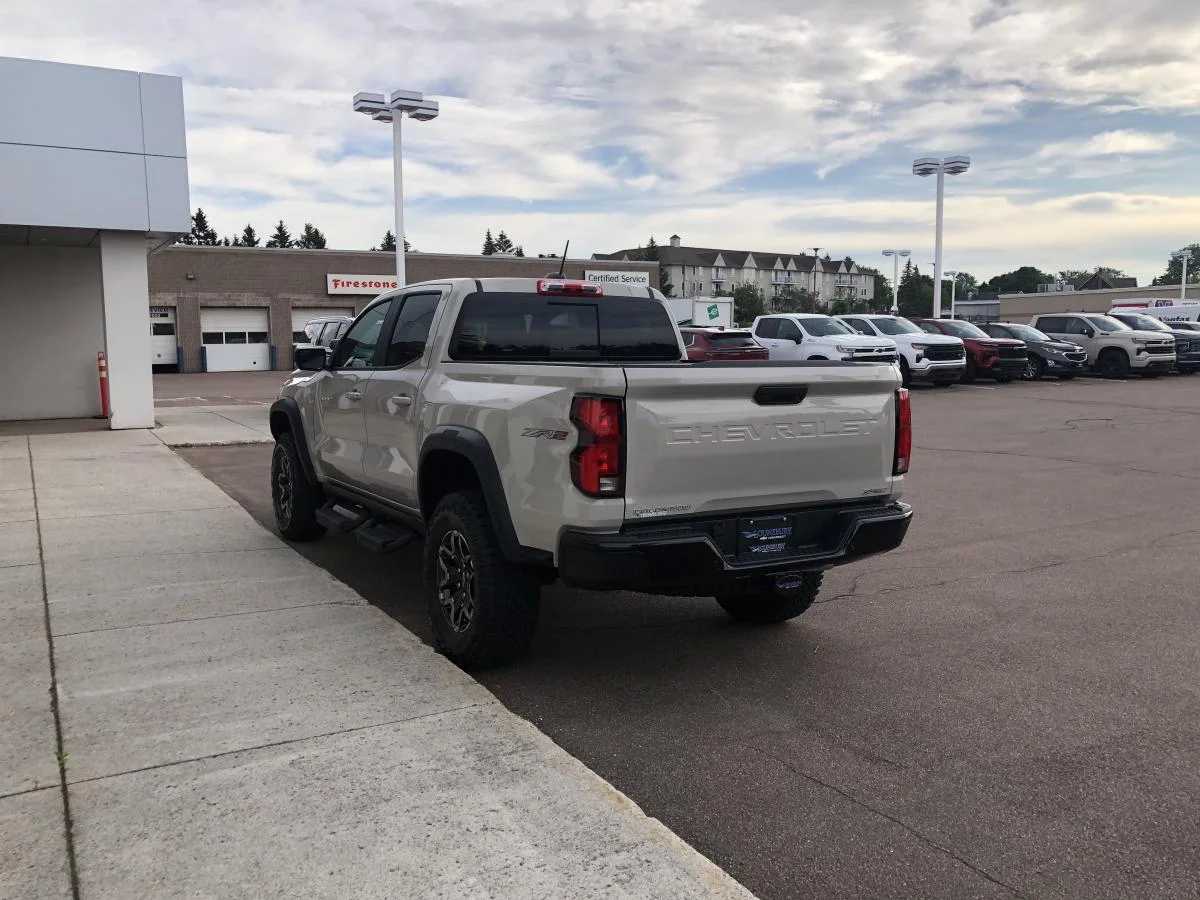 New 2026 White Chevrolet 4wd Crew Cab Zr2 image 5