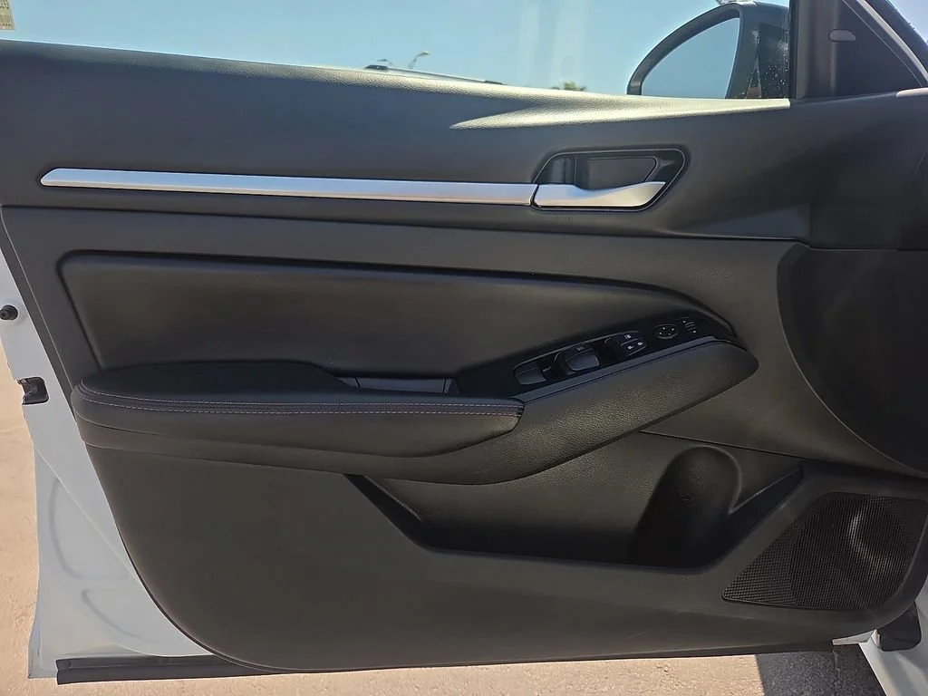 2024 Nissan Altima SR - Photo 13