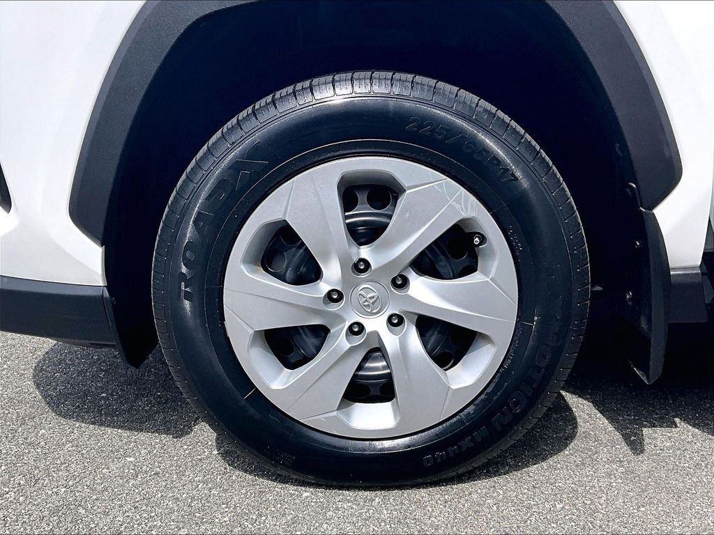 Used 2021 White Toyota LE image 7