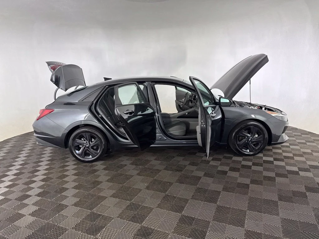 Used 2022 Gray Hyundai SEL image 14