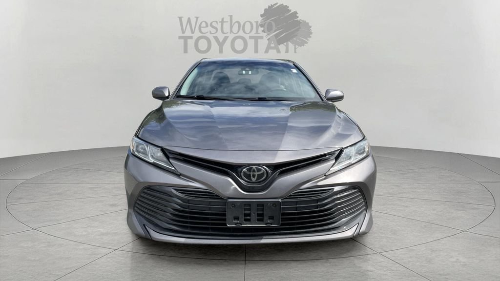 Used 2018 Gray Toyota LE image 2
