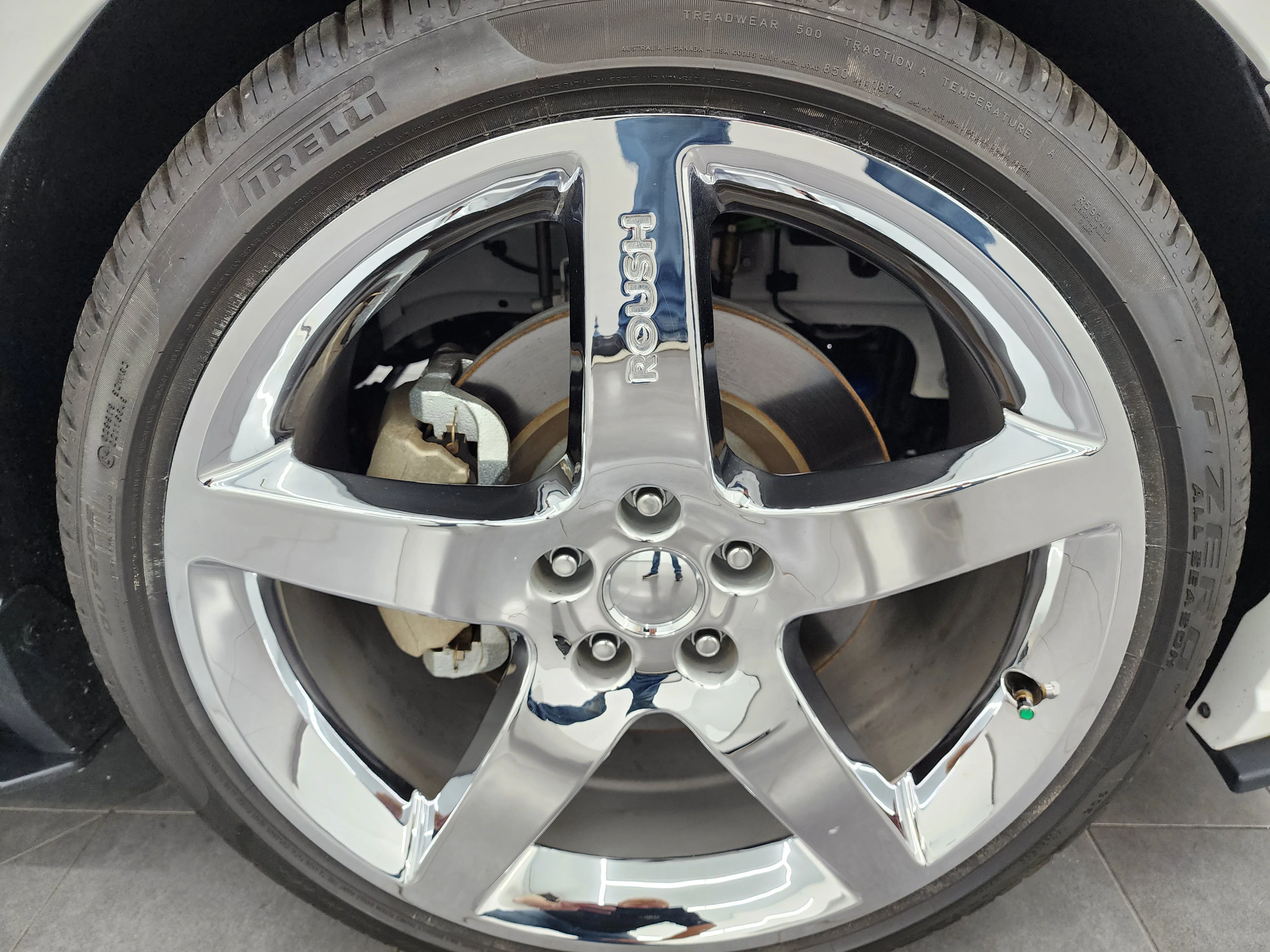 Used 2011 Performance White Ford GT Premium image 49