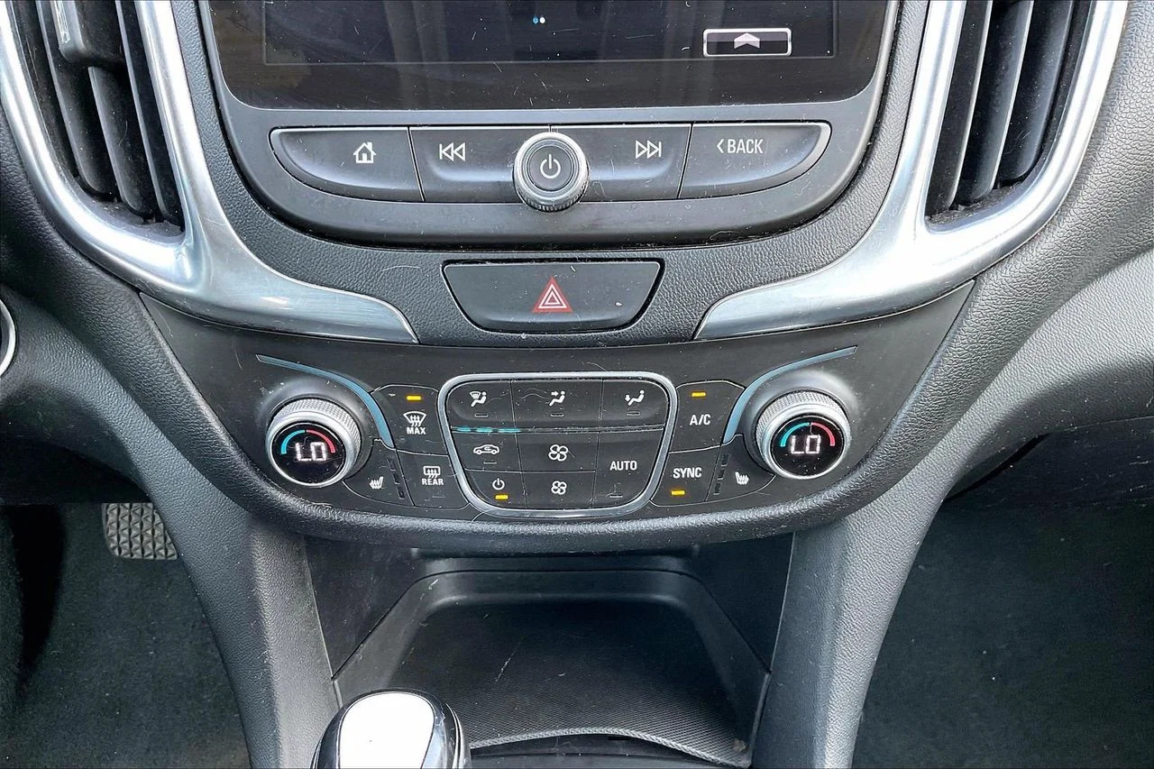 Used 2018 Blue Chevrolet LT image 18