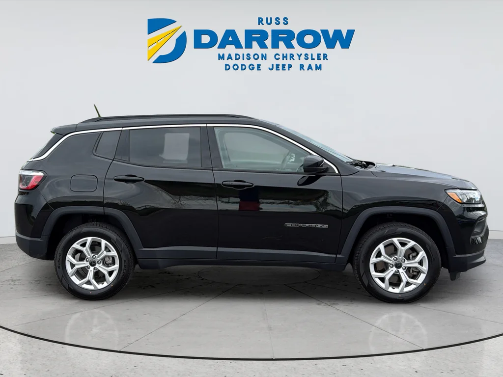 Used 2025 Black Jeep Latitude image 6