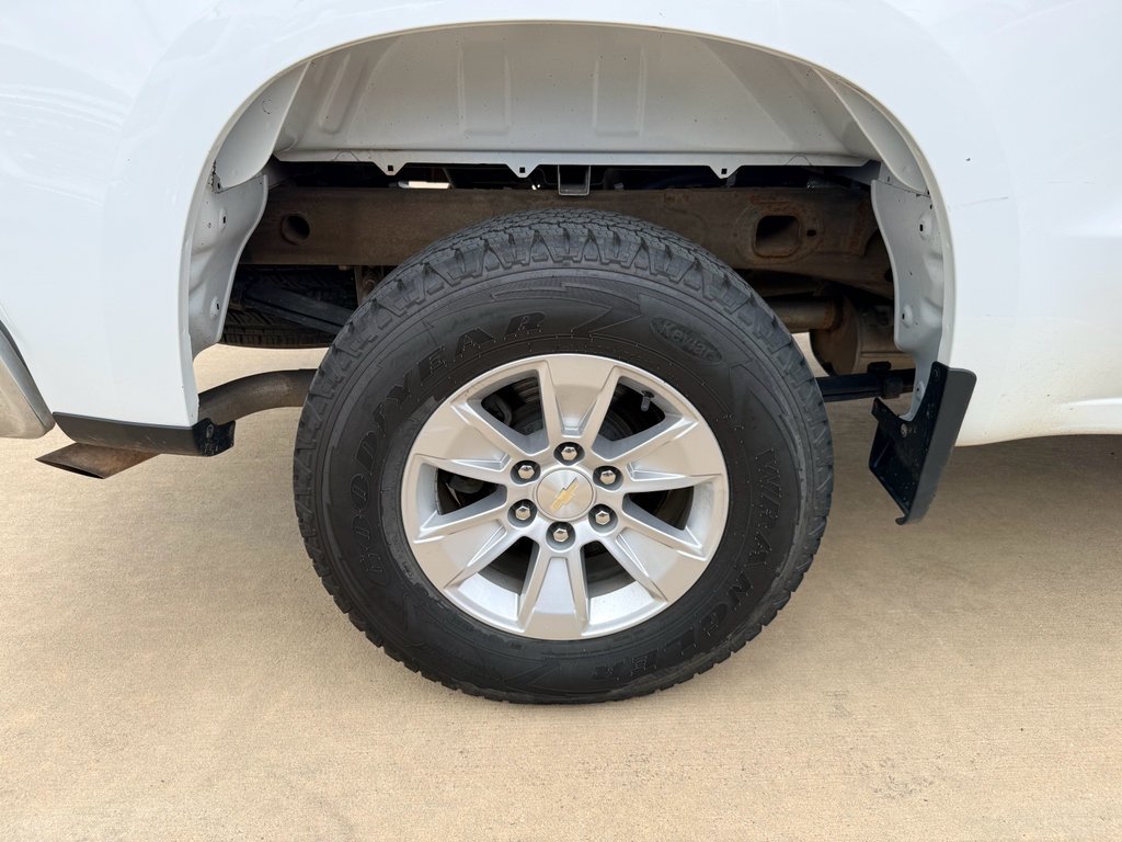 Used 2021 Summit White Chevrolet LT image 31