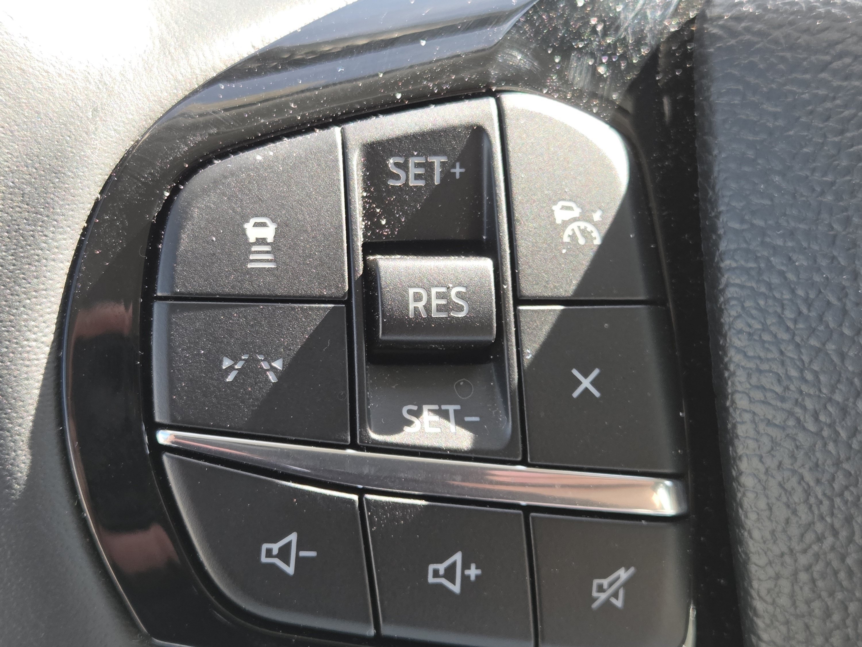 Used 2026 White Metallic Ford Platinum image 16