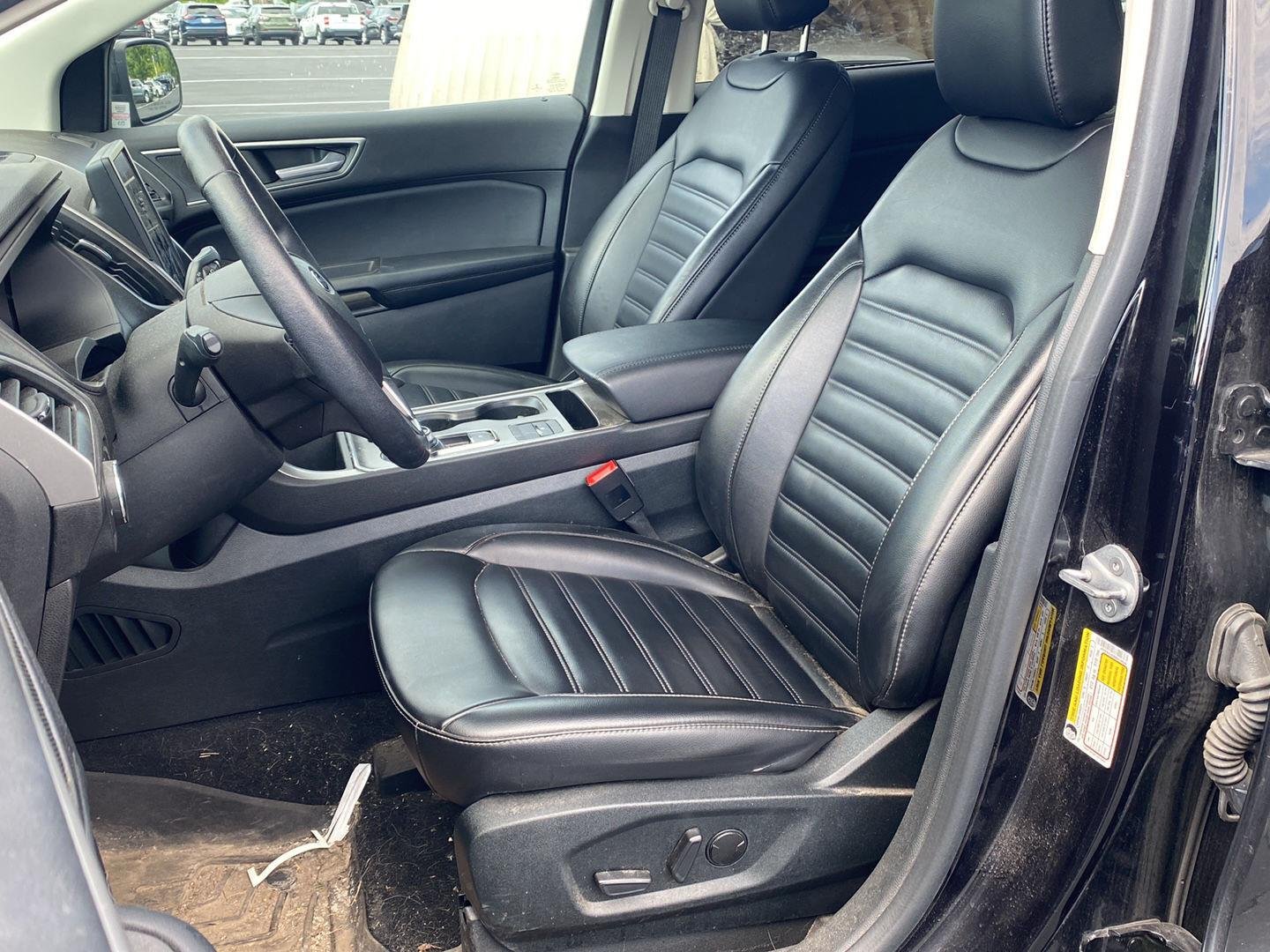 Used 2022 Agate Black Ford SEL image 2