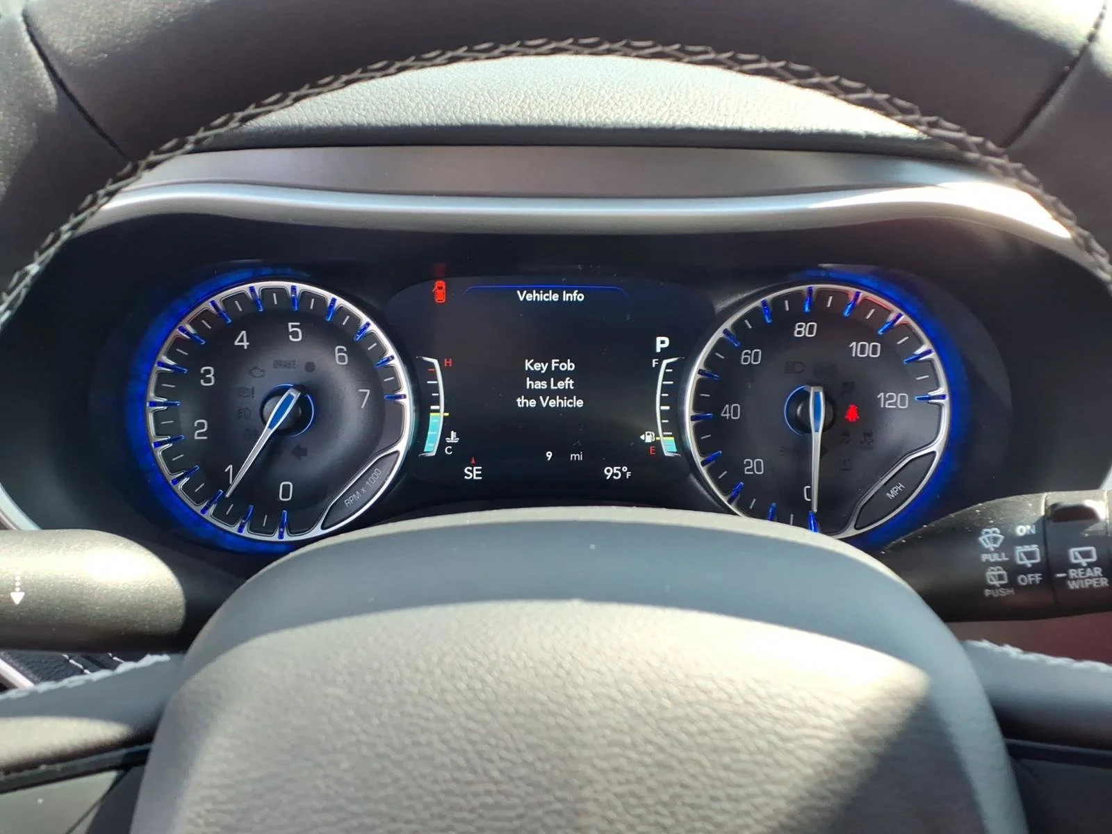 New 2026 Hydro Blue Pearl-Coat Exterior Paint Chrysler Select image 13