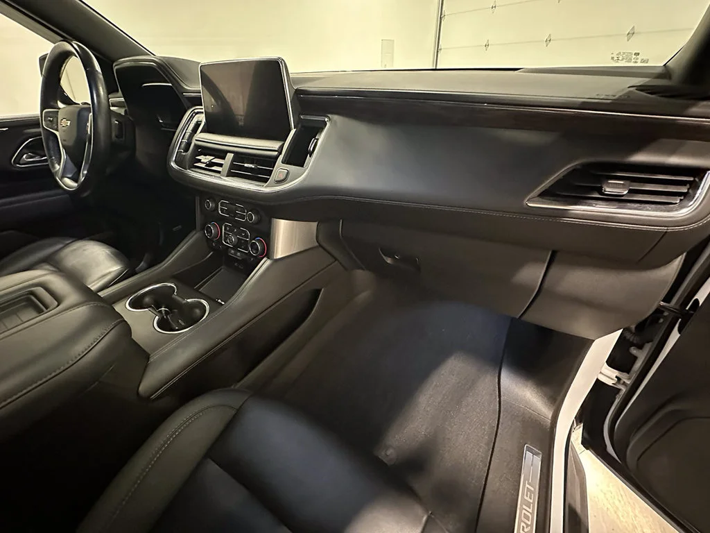 Used 2023 SUMMIT WHITE Chevrolet LT image 37