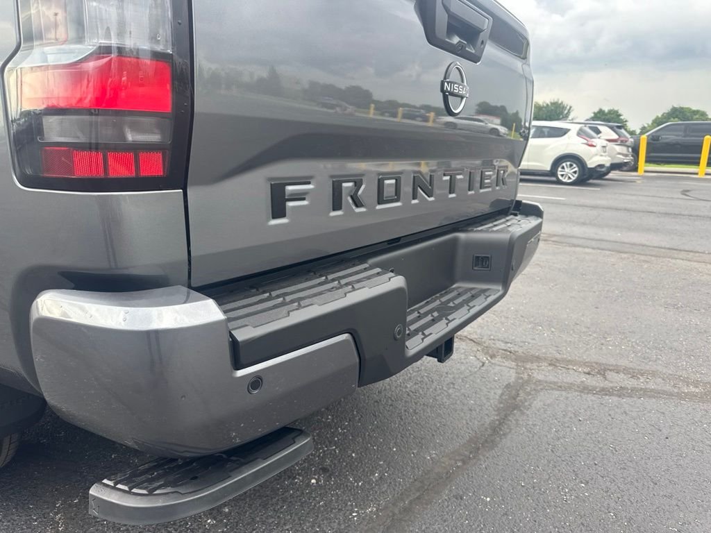 New 2026 Gun Metallic Nissan Crew Cab SV image 17