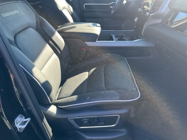 New 2026 Diamond Black Crystal Pearl-Coat Exterior Paint RAM Laramie image 27
