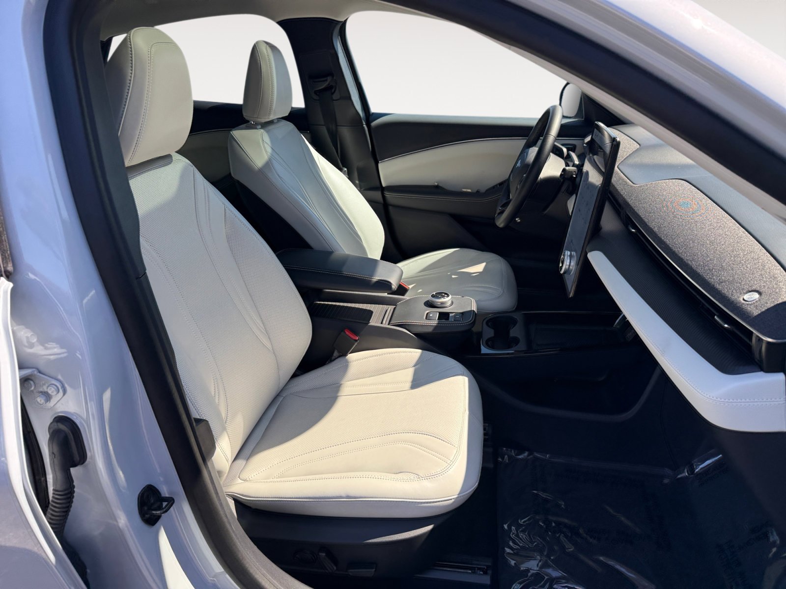 Certified Used 2023 White Metallic Ford Premium image 19