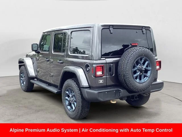New 2026 Granite Crystal Metallic Clearcoat Jeep 4-DOOR 85TH ANNIVERSARY EDITION image 3