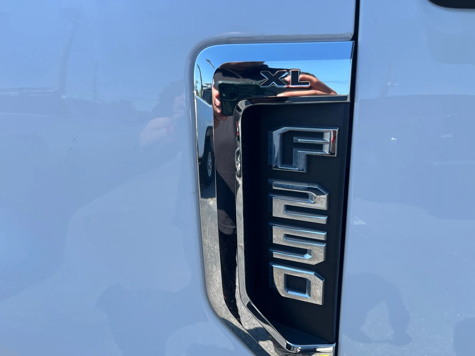 Used 2017 Oxford White Ford XL4WD REG CAB 8 BOX image 11