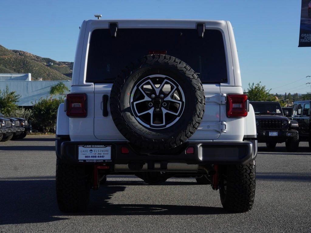 New 2026 Bright White Clear-Coat Exterior Paint Jeep Rubicon image 4