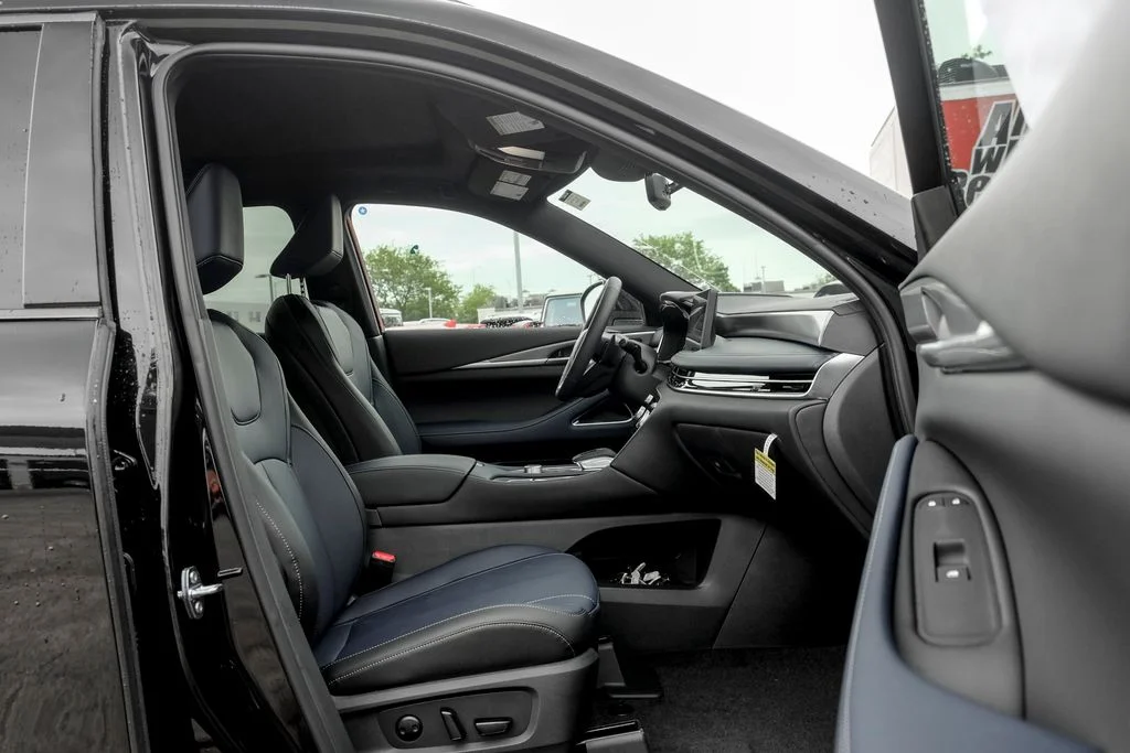 New 2027 MINERAL BLACK INFINITI Sport AWD image 23
