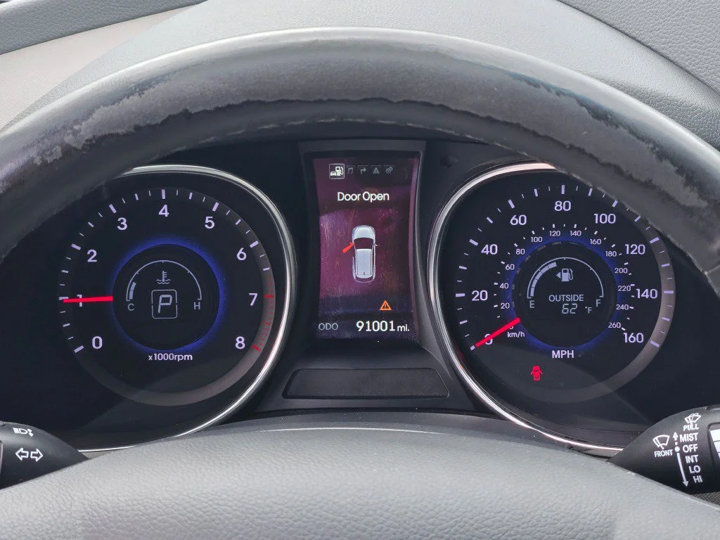 Used 2016 Gray Hyundai Limited image 35